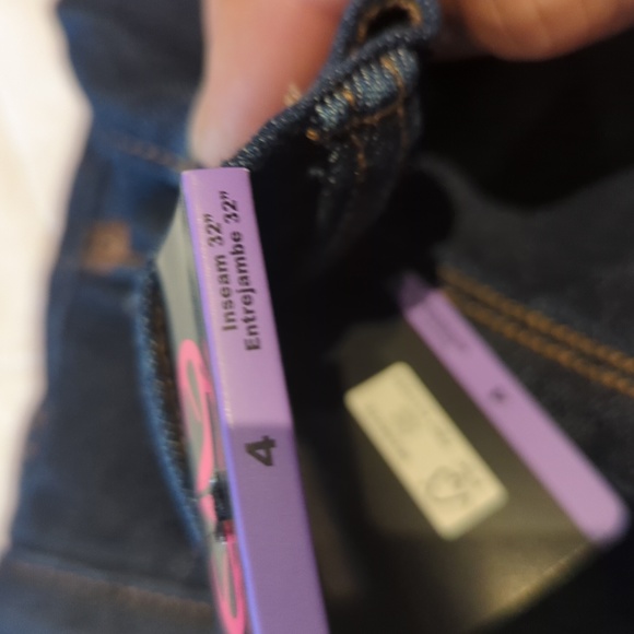 Sz 4 Realtree Women's Jeans - Picture 7 of 7